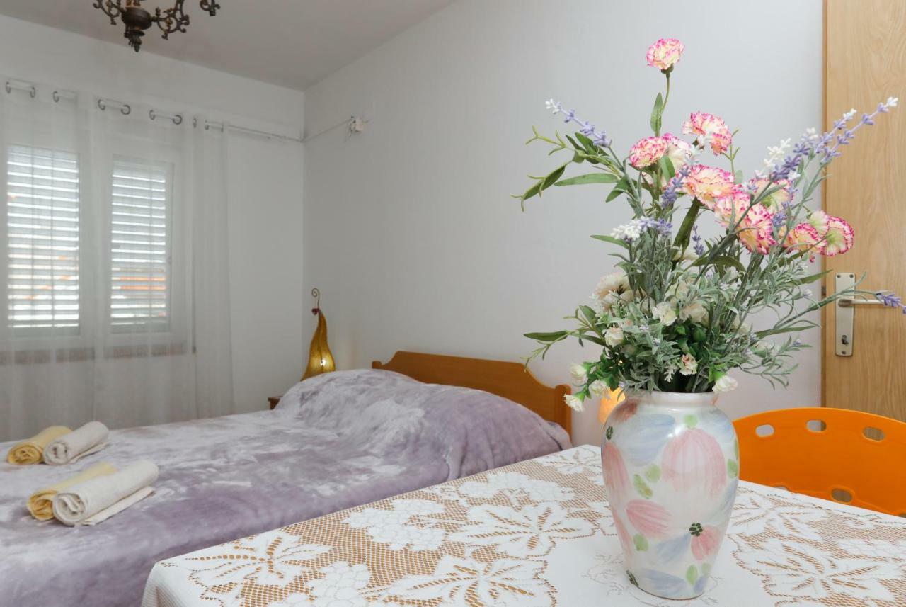 Studio Apartment Ana Supetar Exterior foto
