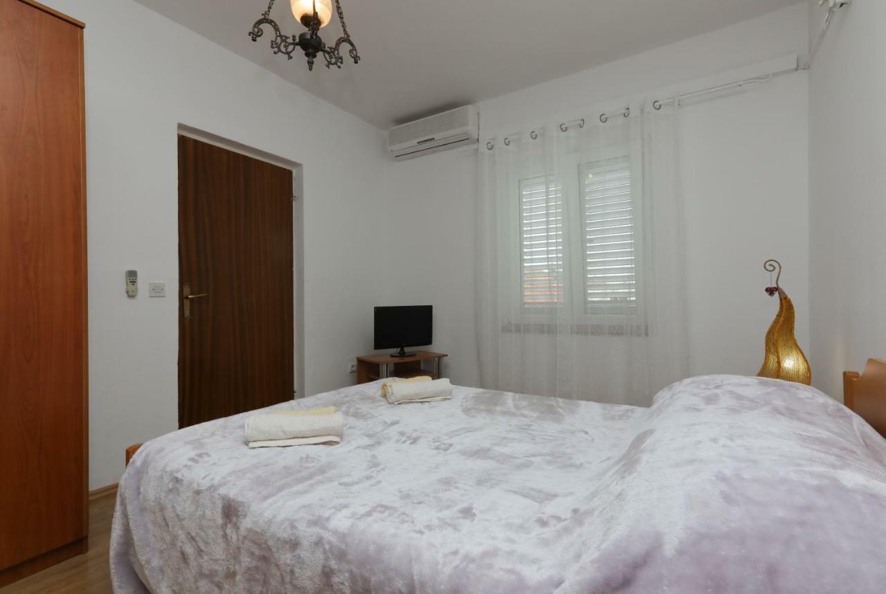 Studio Apartment Ana Supetar Exterior foto